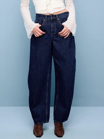Old Navy The Arc Mid-Rise Barrel Jeans - Rinse in Saudi Arabia