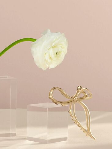 Old Navy The Hair Edit Gilded Bow Claw Clip - Gold in Kuwait