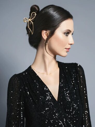 Old Navy The Hair Edit Gilded Bow Claw Clip - Gold in Kuwait