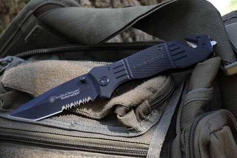 Smith & Wesson SWFR2S 8in High Carbon S.S. Folding Knife with 3.3in Tanto Point Serrated Blade and Aluminum Handle for Outdoor, Tactical, Survival and EDC in Kuwait