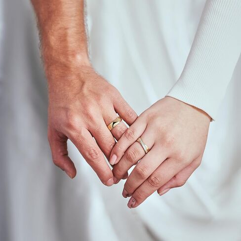 AndreAngel خاتم زواج من الذهب عيار 18 قيراط من التيتانيوم للنساء. ملاءمة مريحة بعرض 5 مم، 17 درجة AAAAA+ أحجار زركونيا مكعبة ذات لمسة نهائية مصقولة للغاية. تصميم الخطوبة والذكرى السنوية A33 in Kuwait