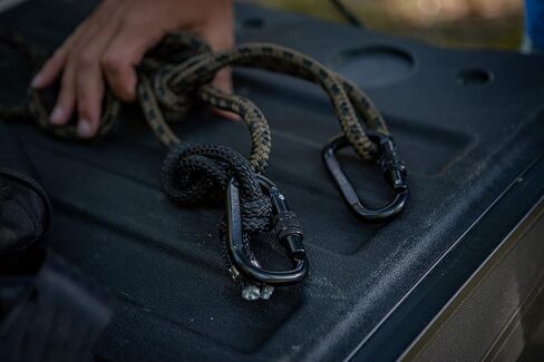 Hunter Safety System Lineman’s Climbing Rope: Hands-Free Tree Stand Installation with Dual Recon Carabiners, Adjustable 8.5 ft Safety Rope for Ladder Stands, Hang-On Stands, and Tree Steps in Saudi Arabia