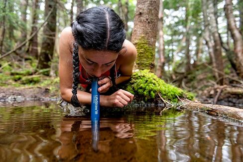 LifeStraw Personal Water Filter for Hiking,Travel and Emergency, Navy, 4 PK | Water Filter for Hiking, Camping, Travel, and Emergency Preparedness, Removes Bacteria & Parasites in Saudi Arabia
