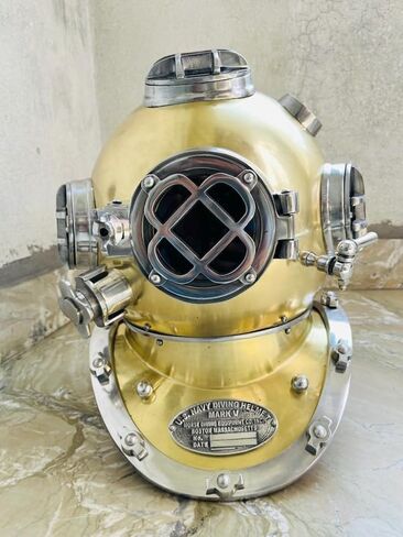 Medieval HANDICRAFTS Store Vintage US Sea Navy Mark V Scuba Diving Diver's Helmet – Maritime Home Décor, Collectible & Gift Item in Saudi Arabia