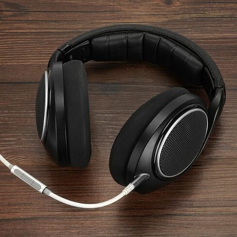 كابل صوت GEEKRIA مع ميكروفون متوافق مع كابل سماعات الرأس Sennheiser HD 620S HD 599 HD 598، سلك ستيريو بديل 2.5 مم إلى Lightning مع ميكروفون مضمن وتحكم في مستوى الصوت (5.6 قدم/1.7 متر) in Kuwait
