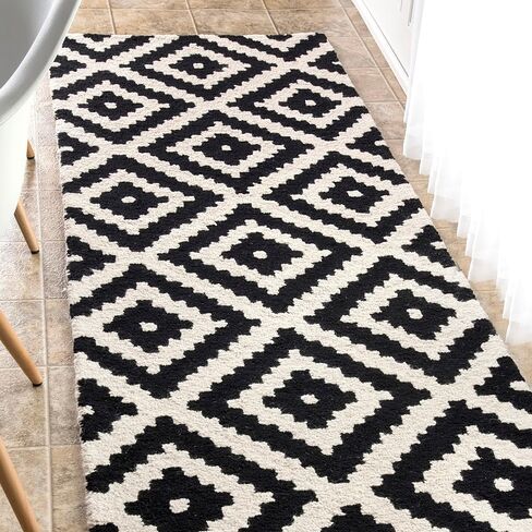 سجادة صوف هندسية معنقدة يدويًا من NuLOOM Kellee، مقاس 2' 6'' x 6'، أسود in Saudi Arabia