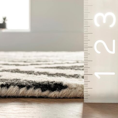 سجادة صوف هندسية معنقدة يدويًا من NuLOOM Kellee، مقاس 2' 6'' x 6'، أسود in Saudi Arabia