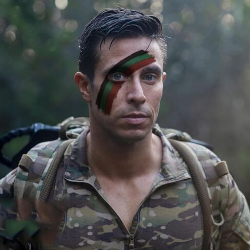 4pcs 3 Color Camo Face Paint Stick, Long lasting Hunting Face Paint Black Green Brown Camouflage Army Military Party Accessories Eye Black Makeup Stick Deer Duck Hunting Stuff for Adult Youth Kids in Saudi Arabia