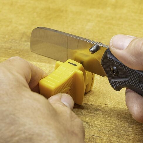 SMITH'S Utility Knife Sharpener with Carabiner in Saudi Arabia