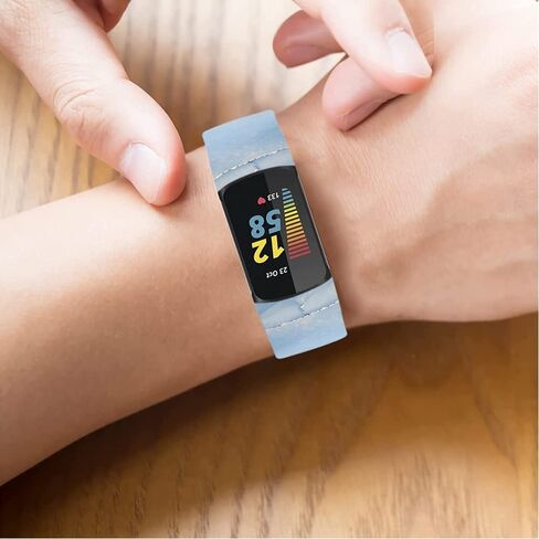 Christmas Snowflake Band for Fibit Charge 5, Silicone Replacement Women Men Wristband Compatible with Fibit Charge 5 Fitness Tracker - Christmas Snowflake in Saudi Arabia