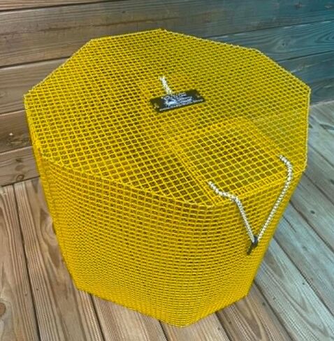 Heavy-Duty Live Bait Pen Series – Feeder Tube Included – Multiple Sizes & Mesh Options in Saudi Arabia