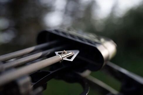 Magnus SBC85-4 Stinger Buzz Cut 4 Blade Broadheads, 3-Pack, 85 Grain | 2in x 7/8in in width, Razor-Sharp Fixed Blade Hunting Broadheads, Cut-on-Contact Design, Made in USA in Saudi Arabia