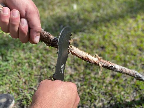 WEYLAND Bushcraft Tracker Knife, Full Tang Fixed Blade with Scout Sheath in Saudi Arabia