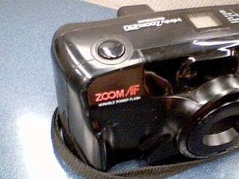Olympus Infinity Zoom 210 Quartz Date 35mm Film Camera W/Zoom AF Viariable Power Flash w/ Olympus Lens Zoom 38-76mm Camera(Black Color) in Kuwait