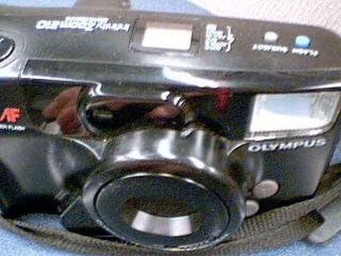 Olympus Infinity Zoom 210 Quartz Date 35mm Film Camera W/Zoom AF Viariable Power Flash w/ Olympus Lens Zoom 38-76mm Camera(Black Color) in Kuwait