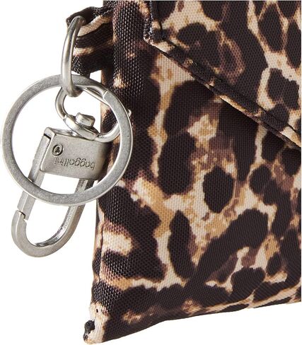 Baggallini Womens On The Go Envelope Case - Medium, Wild Cheetah in Saudi Arabia