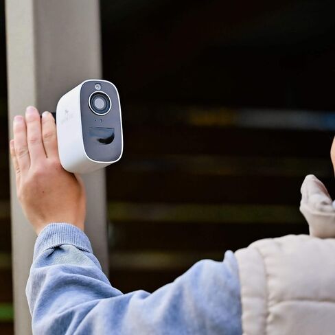Equine Eye Vision 4G Wireless Horse Camera (Trailer, Stable, Paddock) - SIM Included - Portable - Real-Time Monitoring, Night Vision, Easy Setup - Compatible with iPhone/Android - Camera/Solar Bundle in Saudi Arabia