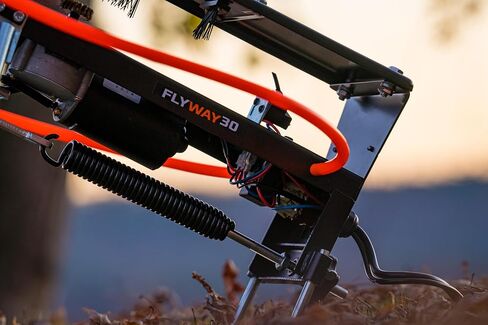 Do All Outdoors Flyway 30-30 Clay Automatic Clay Pigeon Thrower - Heavy Duty Skeet Thrower Machine with 10 ft Removable Foot Pedal Activation Cord in Kuwait