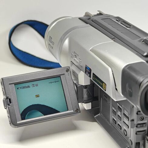 8mm Digital8 Hi8 Tape Player Nightshot CCD Handycam Camcorder w/Blank Tape, USB (USB) in Saudi Arabia