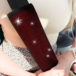 【ترقية 2024】وسادات كتف لحزام الأمان الناعمة اللامعة مع أغطية أحزمة مقعد السيارة من أحجار الراين، وديكورات السيارة المتلألئة المصنوعة يدويًا من الكريستال، وإكسسوارات للنساء والفتيات والسيدات كهدية (عبوة من قطعتين باللون) in Kuwait