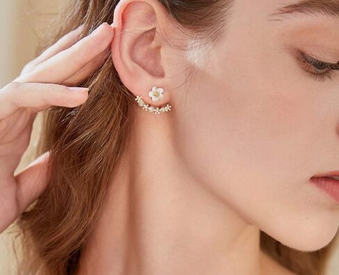 حلق أنيق من الفضة الإسترليني عيار 925 ومطلي بالذهب عيار 14 قيراط على شكل زهور بيضاء صغيرة مع سترة من كريستال تشيكوسلوفاكيا للأذن وسترة أمامية وخلفية وحلق خلفي للتعليق على الأذن للنساء والفتيات in Kuwait
