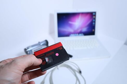 Tech Collector miniDV Tape Player Camcorder w/Blank Tape, AV Cable, USB in Kuwait