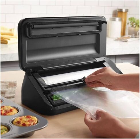 FOODSAVER Vacuum Sealer VS2120 in Saudi Arabia