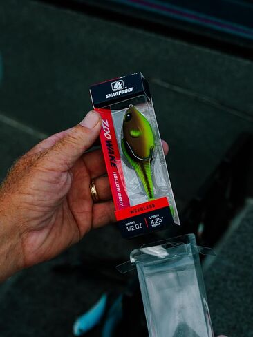 Snag Proof Zoo Wake Hollow Body Wake Lure 4.25 Inch 1/2 oz Green Chartresue in Kuwait
