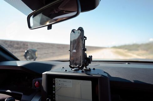 Rago Device Dash Mount for 2025-2026 Toyota 4Runner Compatible w/RAM Mount in Kuwait