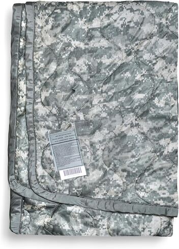 Authentic US Military Poncho Liner Blanket Woobie Woodland M81 Camouflage Military Issue USGI in Kuwait