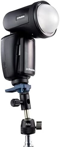 Frio Arch Adaptable 1/4-Inch-20 Articulating Cold Shoe Setup in Kuwait