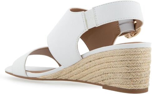 Aerosoles Women's Worth Wedge Sandal in Saudi Arabia