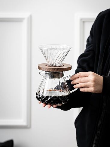 Pour Over Coffee Maker 24 oz/700 ml, Pour Over Coffee Dripper with 40 Filters, Borosilicate Glass Carafe, Walnut Handle, Lid, Clear, For Home Café Camping (24 OZ/700 ML) in Saudi Arabia