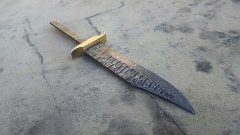 DAMASCUS STEEL FULL TANG/FLINT KNAPPED FINISH/BLANK BLADE FOR KNIFE MAKING in Kuwait