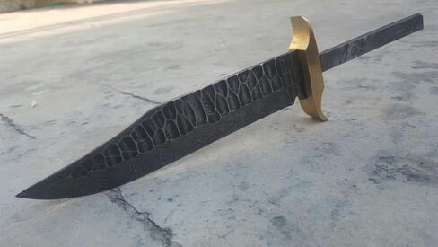 DAMASCUS STEEL FULL TANG/FLINT KNAPPED FINISH/BLANK BLADE FOR KNIFE MAKING in Kuwait