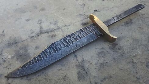 DAMASCUS STEEL FULL TANG/FLINT KNAPPED FINISH/BLANK BLADE FOR KNIFE MAKING in Kuwait