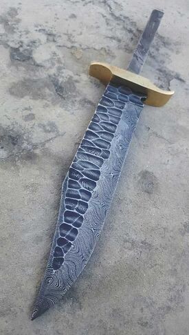 DAMASCUS STEEL FULL TANG/FLINT KNAPPED FINISH/BLANK BLADE FOR KNIFE MAKING in Kuwait