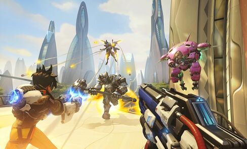 Overwatch Legendary Edition - Xbox One in Kuwait