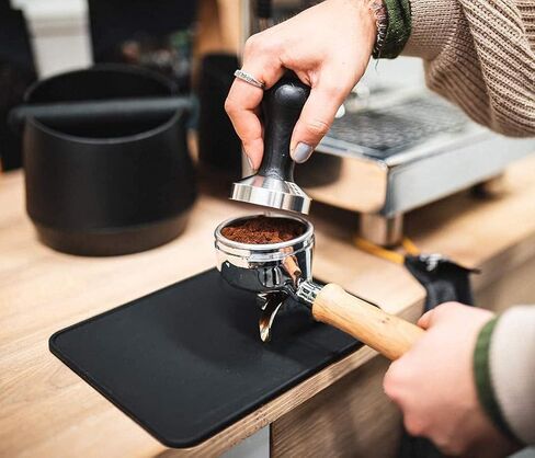 Coffee Tamper Mat for Portafilter - Silicone Tamping Pad -Espresso Machine Accessories (Black) in Saudi Arabia