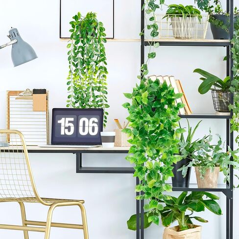 نباتات صناعية معلقة على الرف، 4 عبوات من النباتات الخضراء المزيفة بوعاء كرمة اللبلاب الصناعي، سرخس العشب الفارسي، أوراق قرنة البازلاء، كرمة خشب البقس في وعاء لديكور المنزل in Kuwait