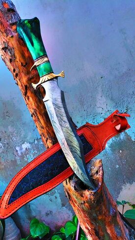 : Hand Made Damascus Steel Collectible gutt Bowie Knife Handle Camel Bone (green) in Kuwait