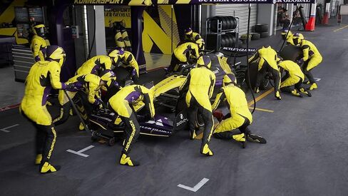 F1 23: Standard Edition - Xbox [Digital Code] in Kuwait