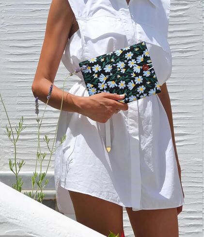 TiMOVO 6-7 Inch eReader Sleeve, Black&Blue Daisy in Kuwait