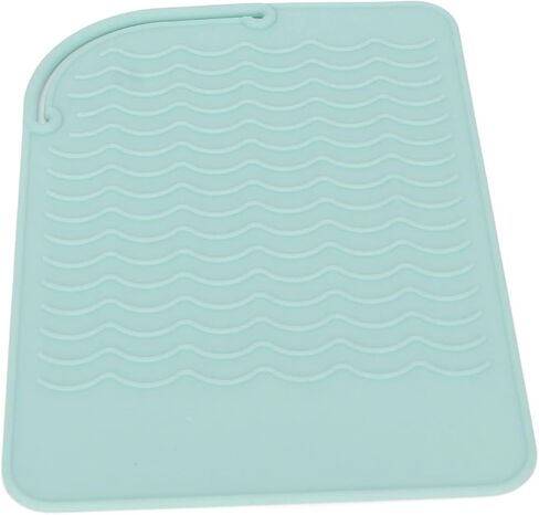 Heat Insulation Silicone Mat, Corrugated Pattern Anti Skid Flexible High Temperature Mat for Tableware, Curling Stick (Green) in Kuwait