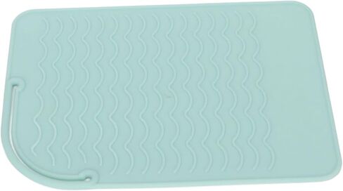 Heat Insulation Silicone Mat, Corrugated Pattern Anti Skid Flexible High Temperature Mat for Tableware, Curling Stick (Green) in Kuwait