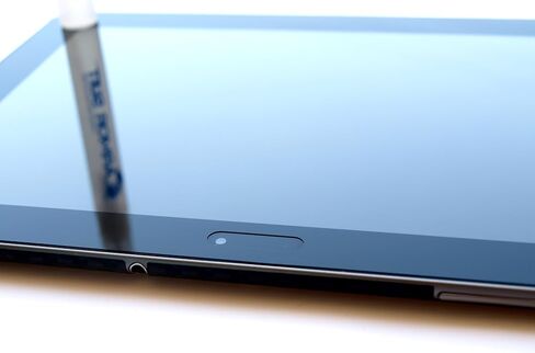 ArmorSuit MilitaryShield Screen Protector for Apple iPad Air 3 - [Max Coverage] Anti-Bubble HD Clear Film in Kuwait