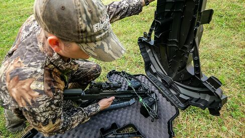 Flambeau Outdoors Stingray Crossbow Case, Fits Scoped Crossbows, Foam Lined in Kuwait