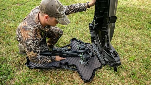 Flambeau Outdoors Stingray Crossbow Case, Fits Scoped Crossbows, Foam Lined in Kuwait