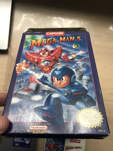 Mega Man V - Nintendo NES in Kuwait