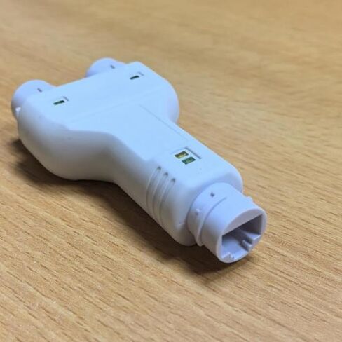 POE Extender Splits 1 Input to 2 Outputs for 100Mbps in Saudi Arabia